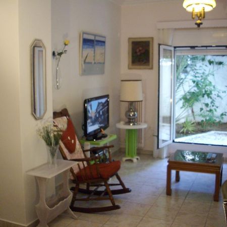 Lilly'S Appartments Athens Room photo